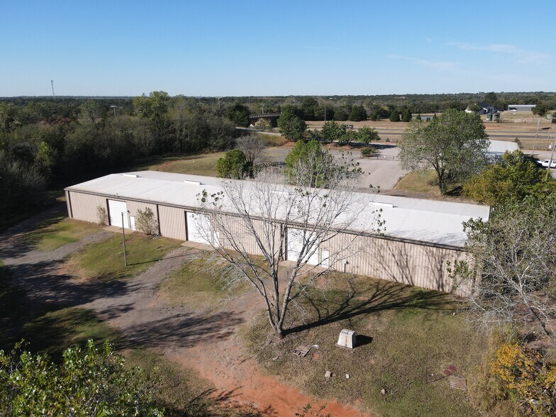 More Photos Of 5608-5608 Industrial Blvd, Edmond Warehouse For Lease