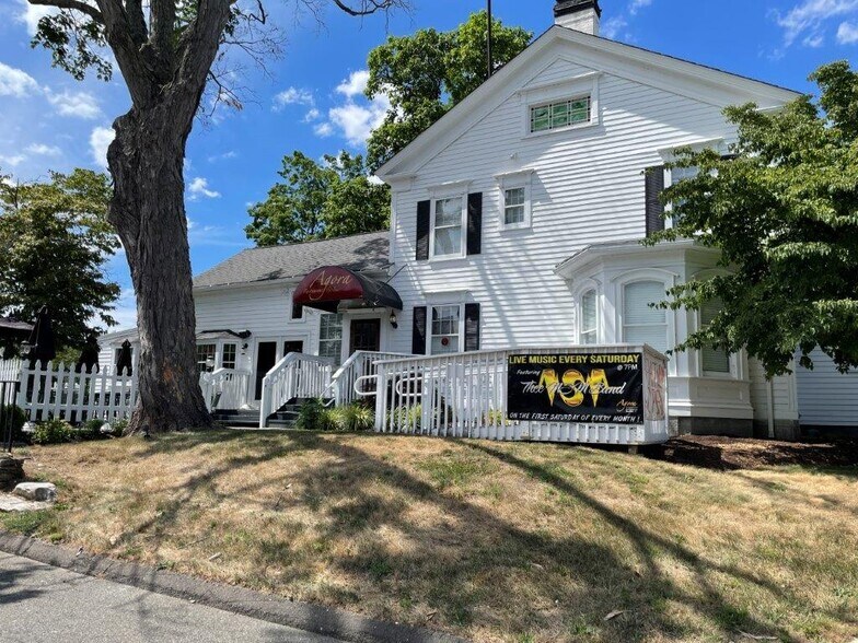 More Photos Of 828 Federal Rd, Brookfield Office For Lease