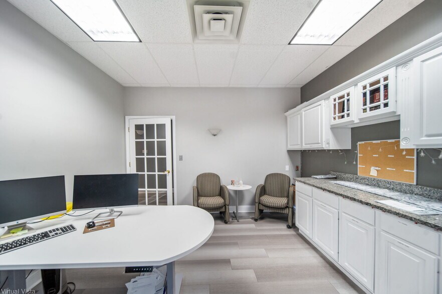 More Photos Of 1851 Douglas Rd, Montgomery Medical For Sale