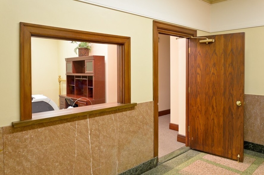 More Photos Of 175 W Washington St, Chicago Office For Sale