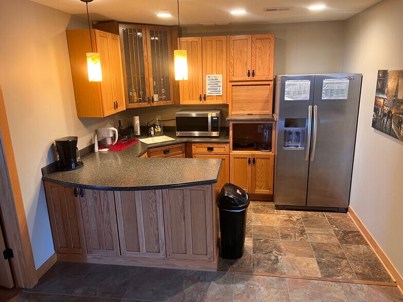 More Photos Of 6500 University Ave, Windsor Heights Apartments For Lease