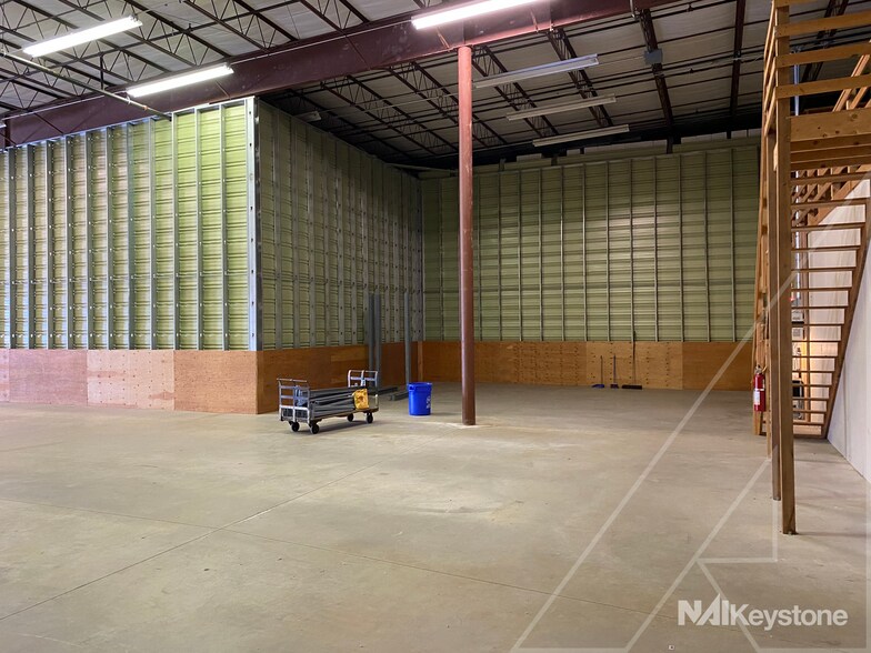 More Photos Of 1120 Commons Blvd, Reading Flex For Lease