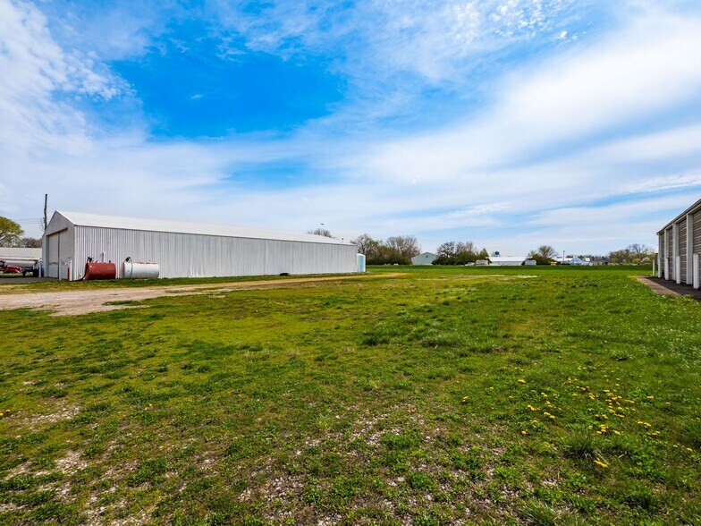 More Photos Of 235 S Jefferson Ave, Plain City Mixed Retail For Sale