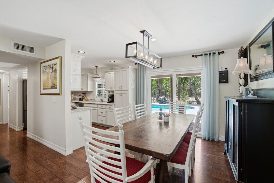 More Photos Of 4120 3rd Ave NW, Naples Apartments For Sale