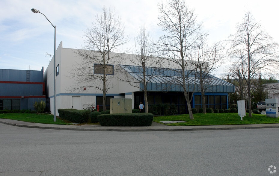 More Photos Of 74 Digital Dr, Novato Warehouse For Sale