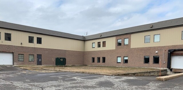 More Photos Of 891-895 Boul Charest O, Québec Office For Lease