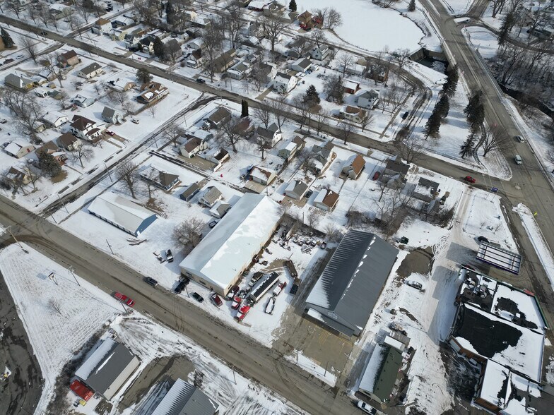 More Photos Of 104 11th St NE, Austin Warehouse For Lease