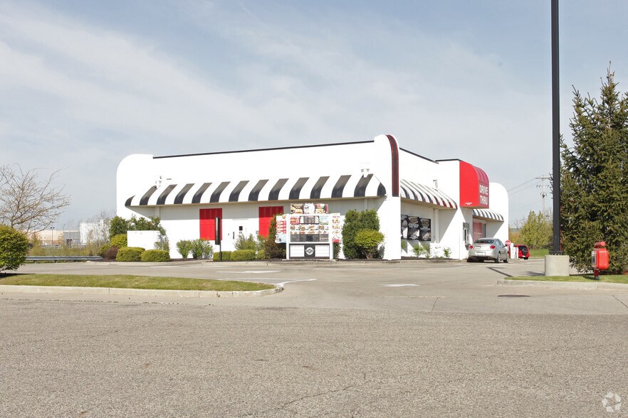 More Photos Of 4550 28th St SE, Grand Rapids General Retail For Sale