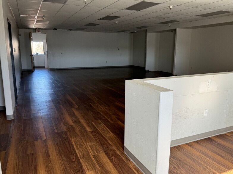 More Photos Of 3594 E Lincoln St, Tucson Truck Terminal For Lease