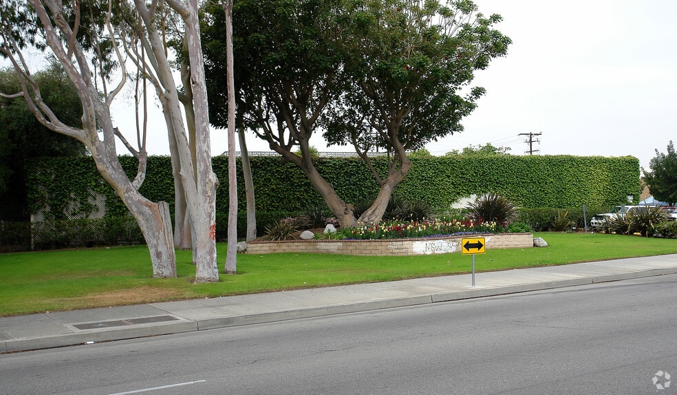 More Photos Of 2200 S Fairview St, Santa Ana Flex For Sale