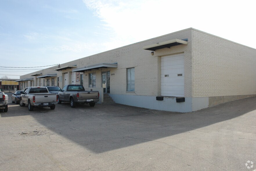 More Photos Of 2970-2990 Congressman Ln, Dallas Distribution For Lease