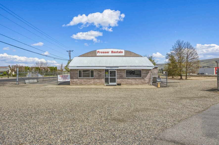 More Photos Of 391 Wine Country Rd, Prosser Freestanding For Sale