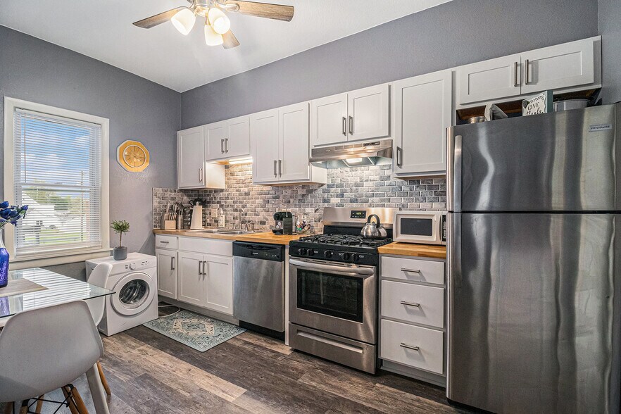 More Photos Of 107 E Main St, Deshler Storefront Retail Residential For Sale