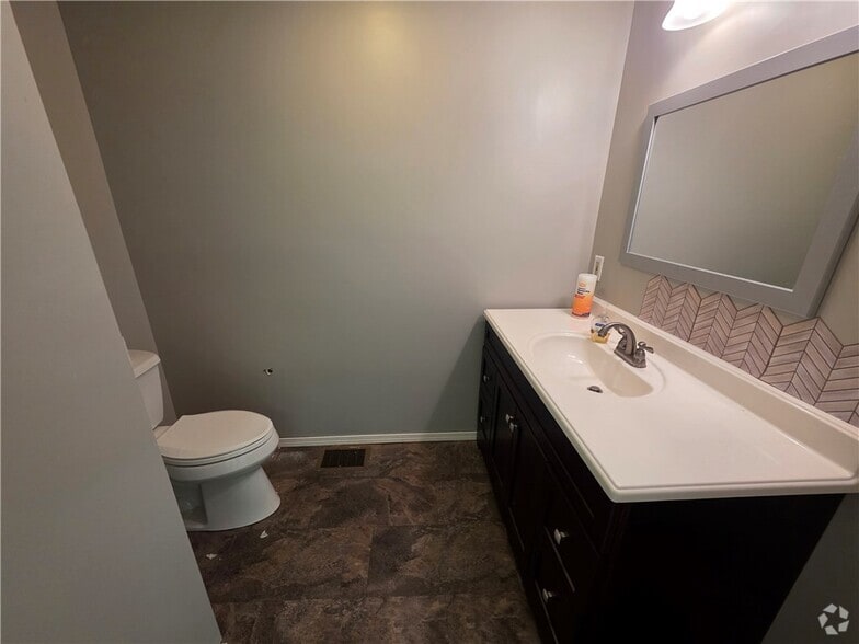 More Photos Of 3791-3797 S Main St, Marion General Retail For Sale