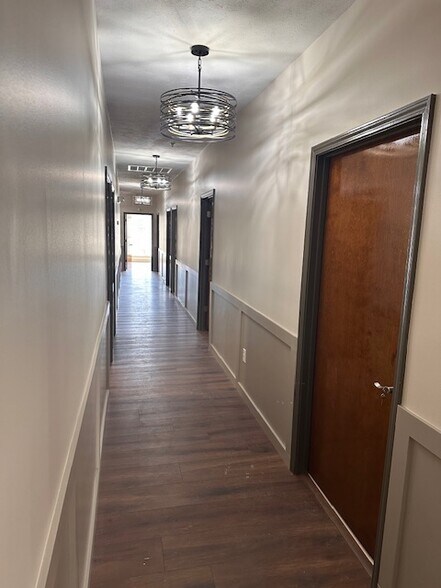 More Photos Of 690 Towne Center Blvd, Ridgeland Office For Sale