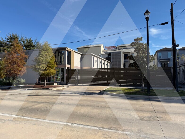 Primary Photo Of 2301 Caroline St, Houston Office For Sale