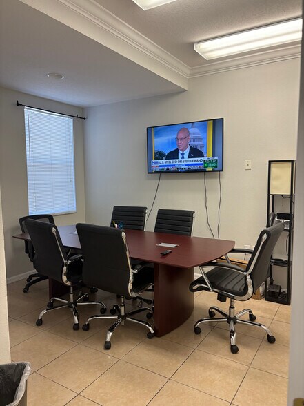 More Photos Of 12187-12189 W Linebaugh Ave, Tampa Office For Lease