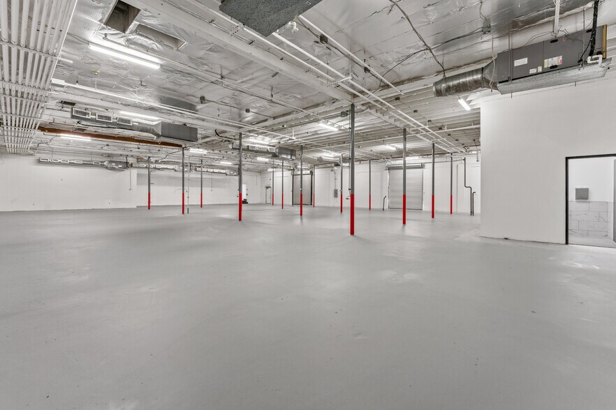 More Photos Of 3535 N Anza Rd, Palm Springs Warehouse For Lease