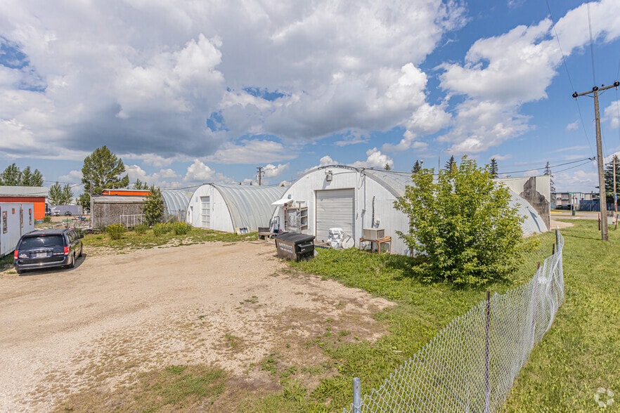 More Photos Of 78 Oswald Dr, Spruce Grove, Ab, Spruce Grove Restaurant For Lease