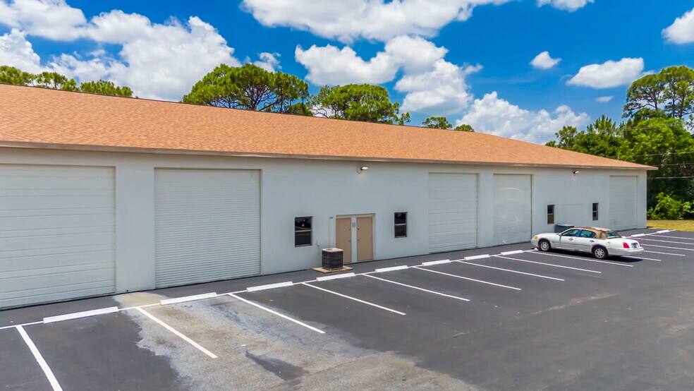Primary Photo Of 1013 SE Holbrook Ct, Port Saint Lucie Warehouse For Sale