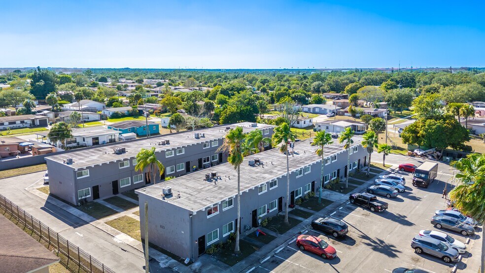 More Photos Of 825 E University Blvd, Melbourne Apartments For Sale