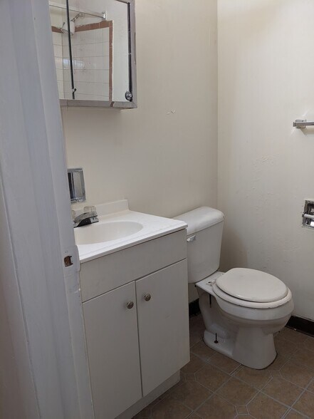 More Photos Of 1019 James St, Syracuse Apartments For Sale