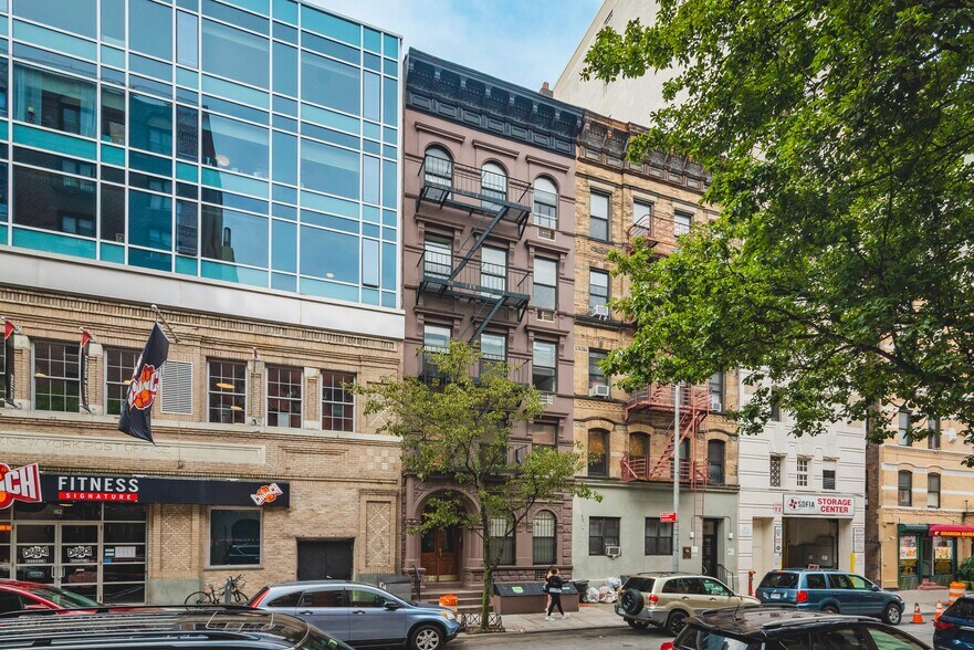 More Photos Of 164 W 83rd St, New York Apartments For Sale