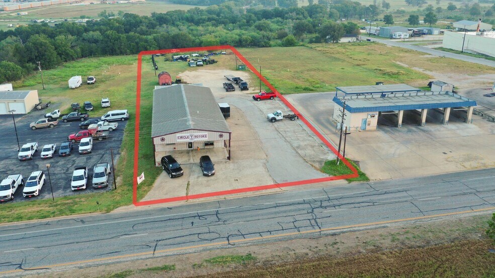 More Photos Of 1505 E Sarah Dewitt Dr, Gonzales Freestanding For Sale