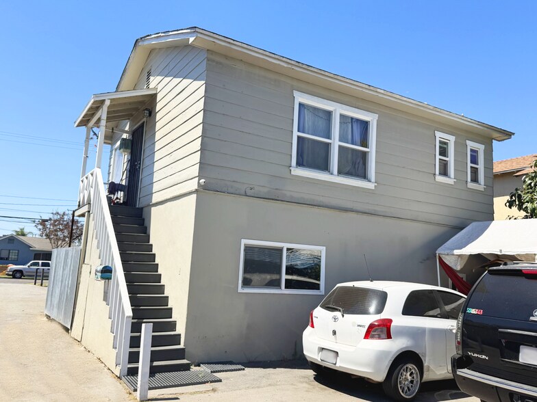 More Photos Of 1735 W Washington Ave, Santa Ana Multifamily For Sale