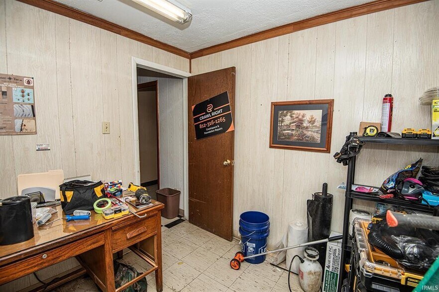 More Photos Of 1985 S Old US 41, Vincennes Industrial For Sale