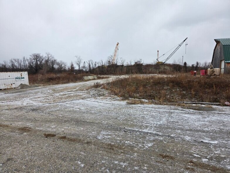 More Photos Of 217 Alfery Ln, Mount Pleasant Warehouse For Lease