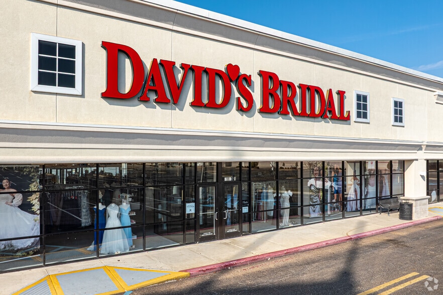 More Photos Of 61101-61125 Airport Rd, Slidell Unknown For Lease