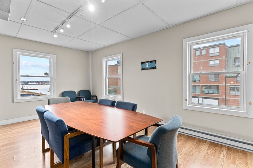 More Photos Of Custom House Wharf Street, Portland General Retail For Lease