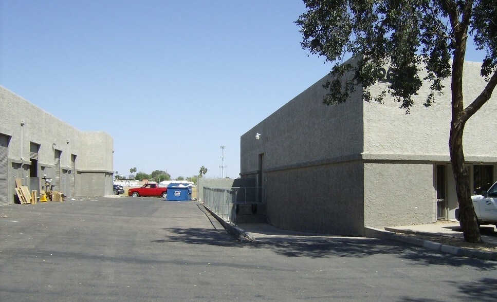 More Photos Of 3637 W Roanoke Ave, Phoenix Warehouse For Lease