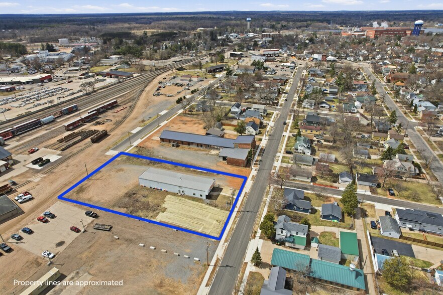 More Photos Of 2109 Madison St, Stevens Point Warehouse For Sale