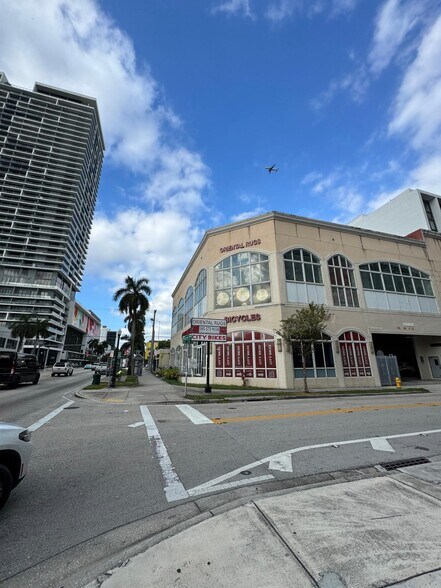 More Photos Of 2801 Biscayne Blvd, Miami Freestanding For Lease