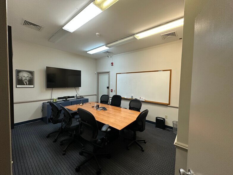 More Photos Of 301 Fields Ln, Brewster Village Research And Development For Lease