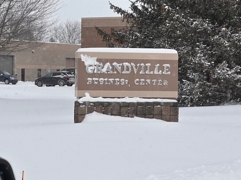 More Photos Of 3408 Busch Dr SW, Grandville Manufacturing For Sale