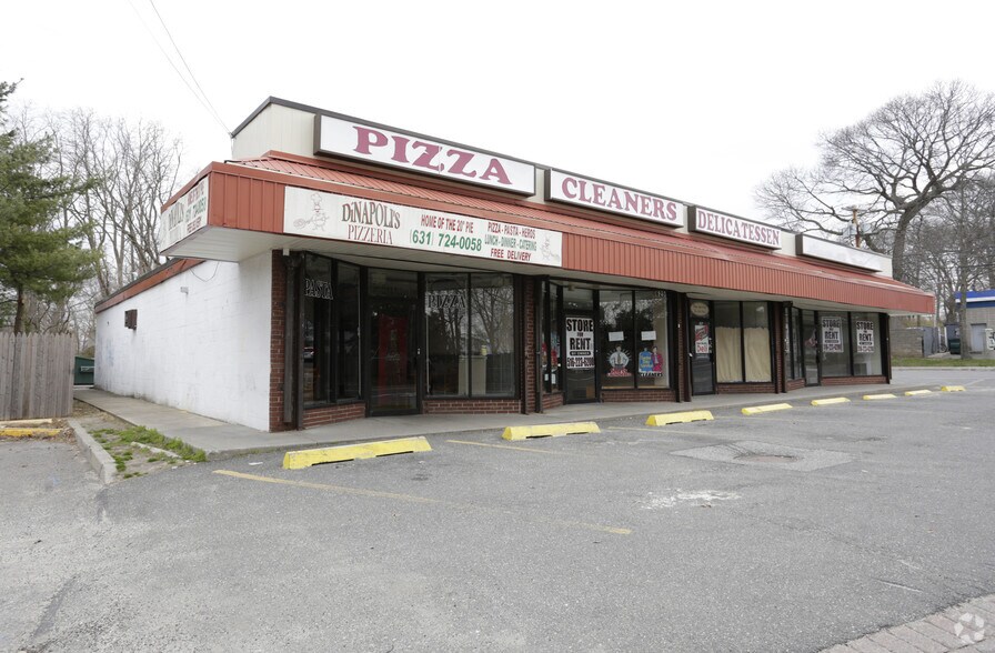 Primary Photo Of 623-629 E Main St, Kings Park Storefront For Sale