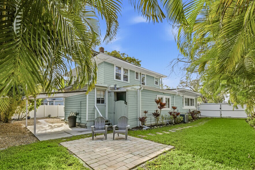 More Photos Of 1322 3rd Ave W, Bradenton Office Residential For Sale