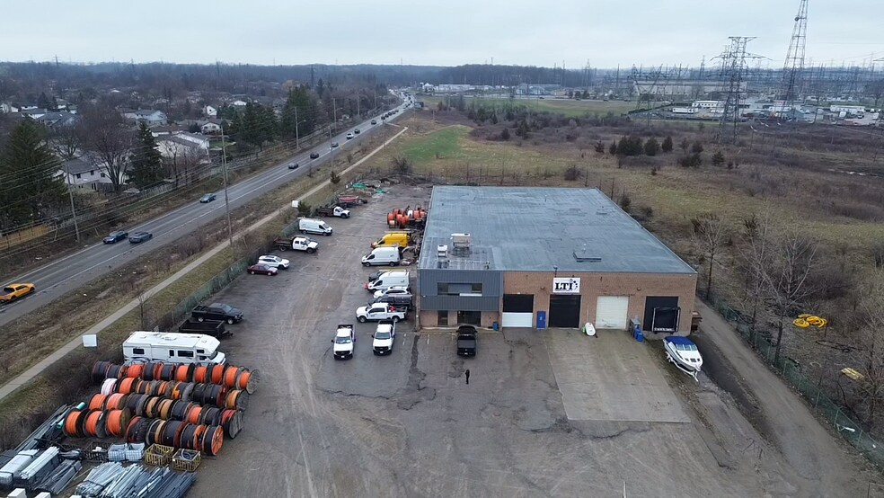 More Photos Of 36 Micro Crt, London Industrial For Lease