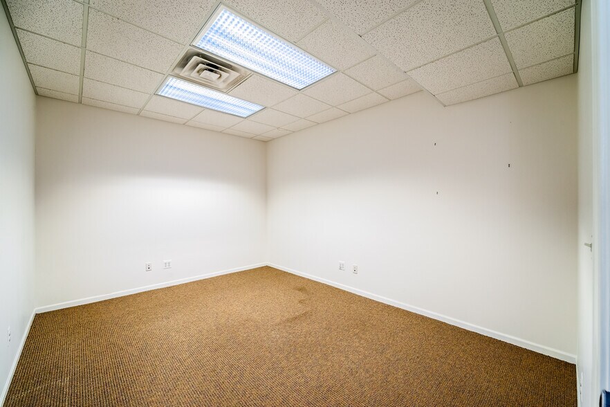 More Photos Of 4615-4621 S Wayne Rd, Wayne Storefront For Sale