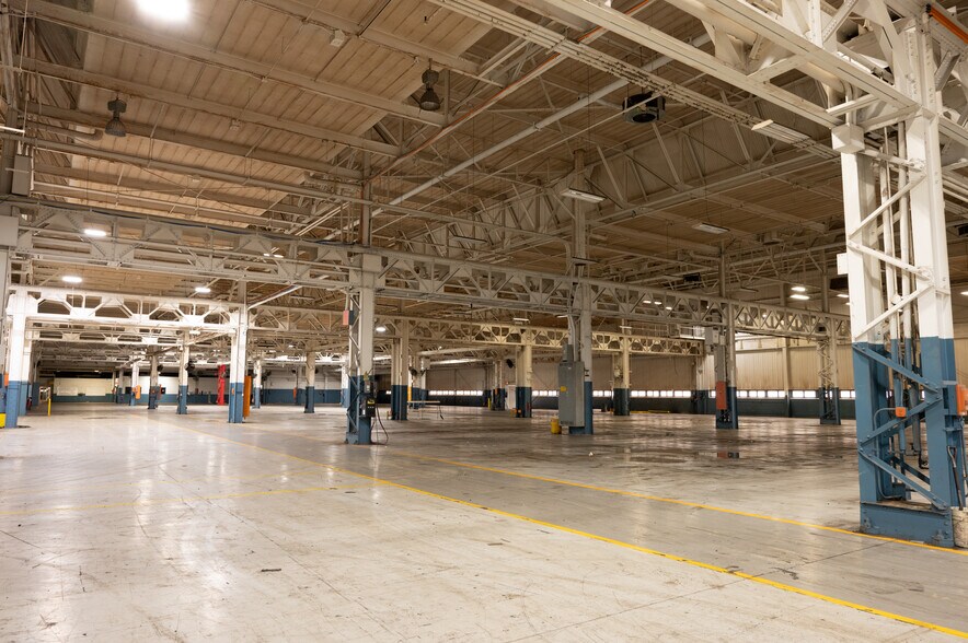 More Photos Of 4700B W Mitchell St, Milwaukee Unknown For Lease