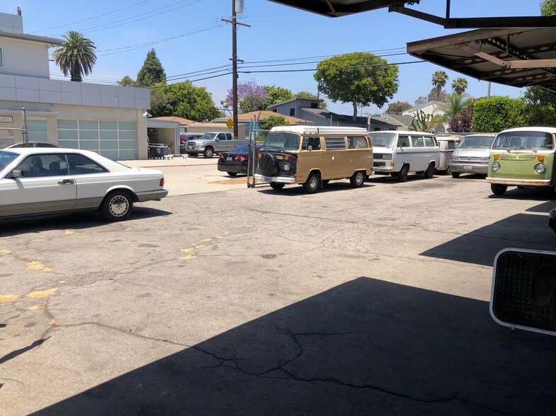 More Photos Of 13123 W Washington Blvd, Los Angeles Showroom For Lease