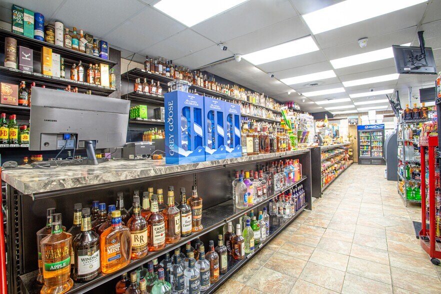 More Photos Of 11063 Telegraph Rd, Taylor General Retail For Sale