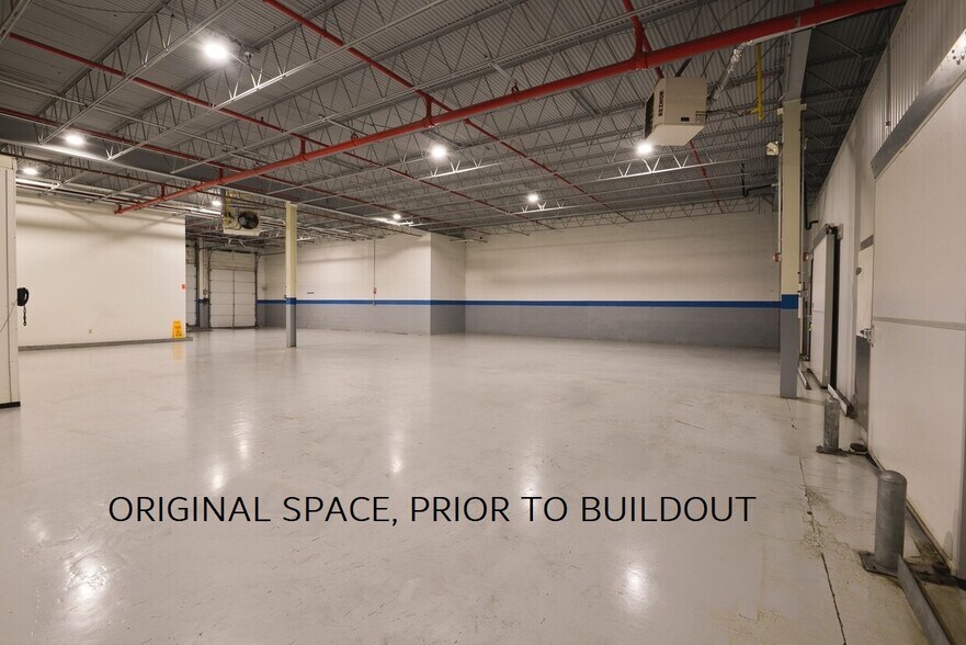 More Photos Of 15-01 Pollitt Dr, Fair Lawn Light Distribution For Lease