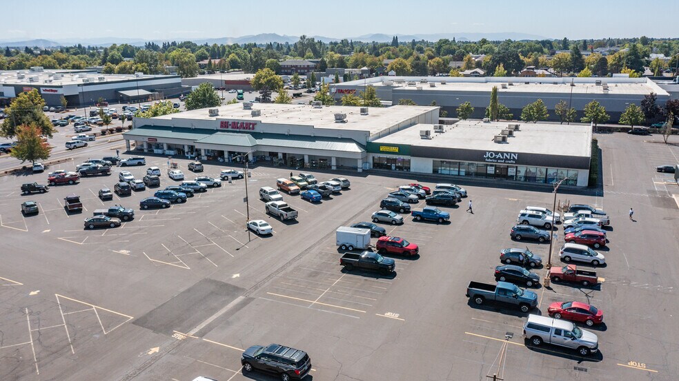 More Photos Of 2248 Santiam Hwy SE, Albany Freestanding For Lease