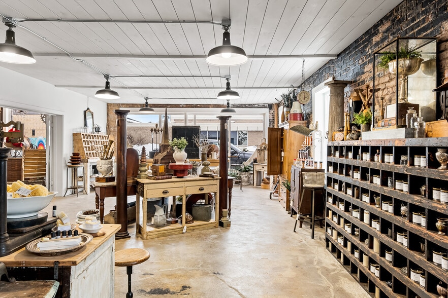 More Photos Of 219 Jefferson St, Waupaca Storefront Retail Office For Sale