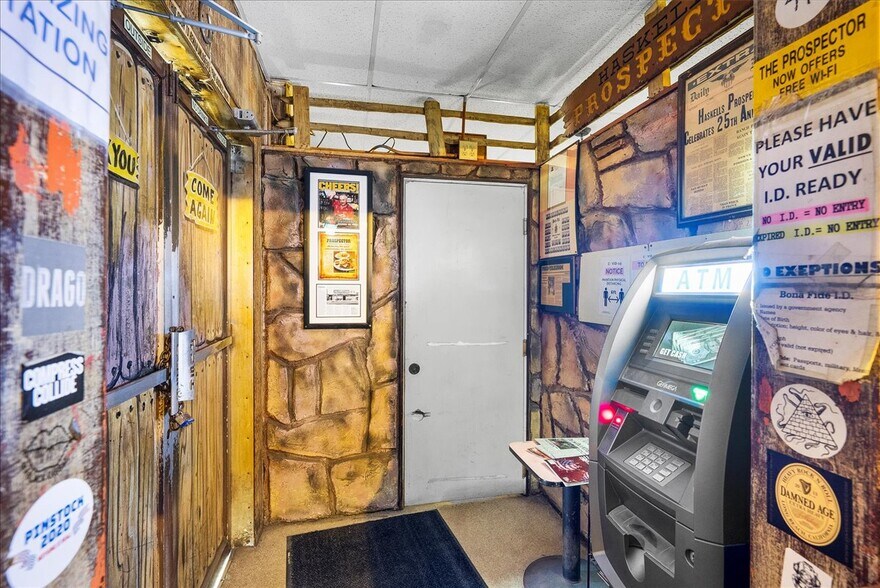 More Photos Of 2400 E 7th St, Long Beach Restaurant For Sale