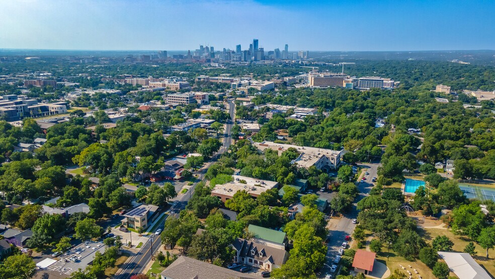 More Photos Of 4212 Medical Pky, Austin Medical For Sale